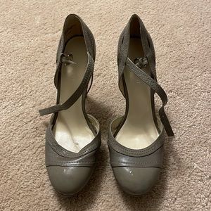 Mary Jane pumps heels